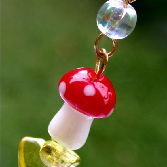 Will o’ Wisp fairy toadstool earrings - Picture 3 of 3